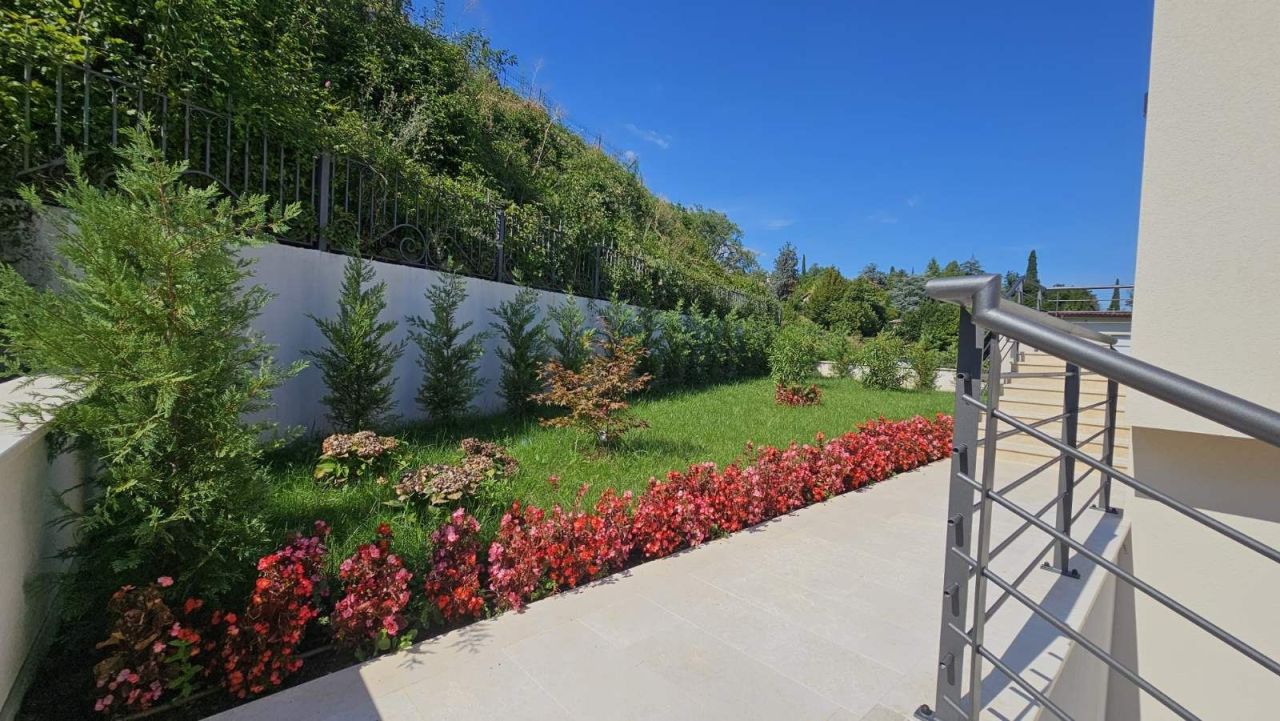 Villa en Lovran, Croacia, 298 m² - imagen 8