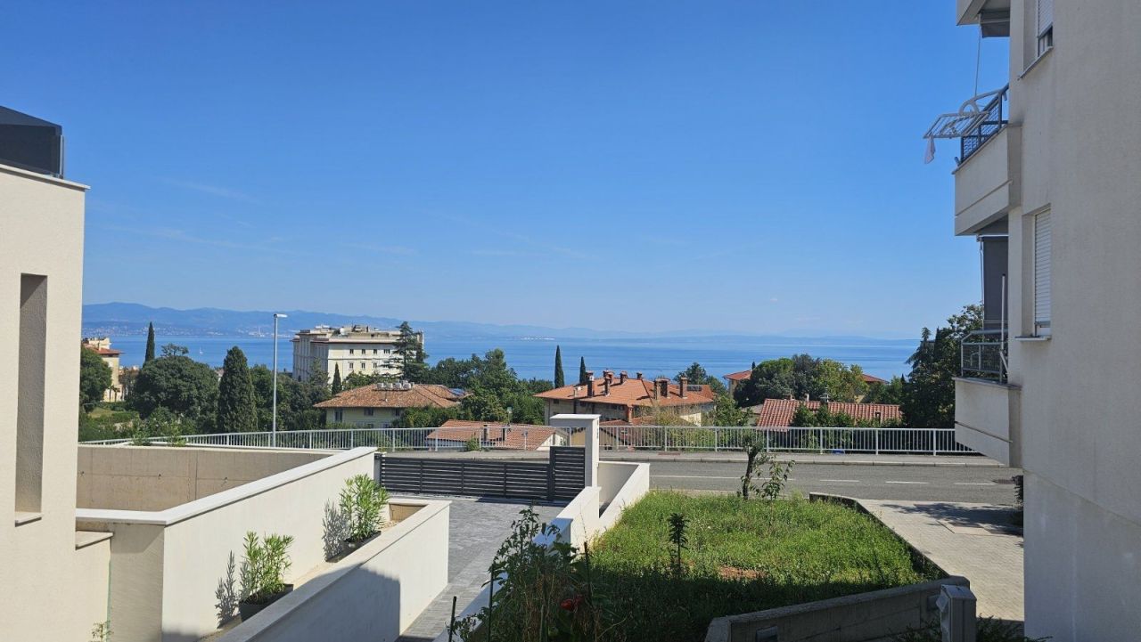 Villa en Lovran, Croacia, 298 m² - imagen 9