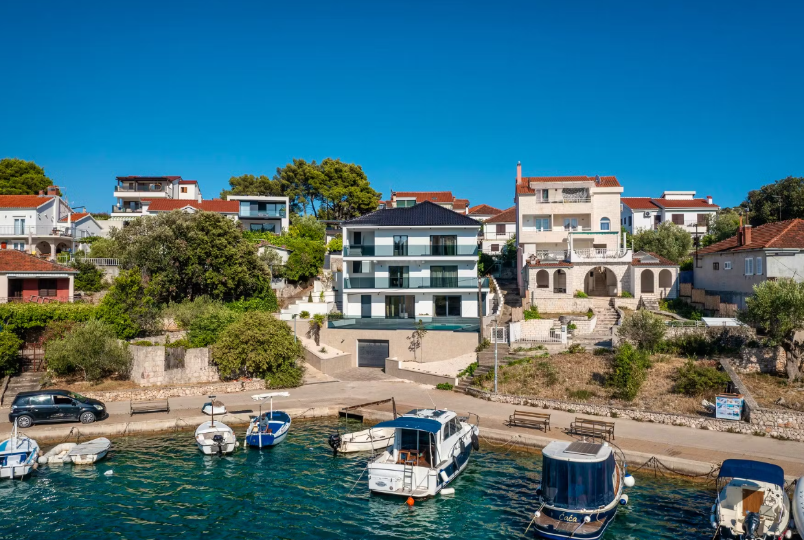 Villa in Rogoznica, Croatia, 225 m² - picture 15