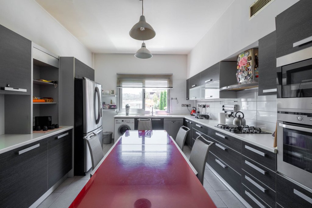 Flat in Limassol, Cyprus, 270 m² - picture 8