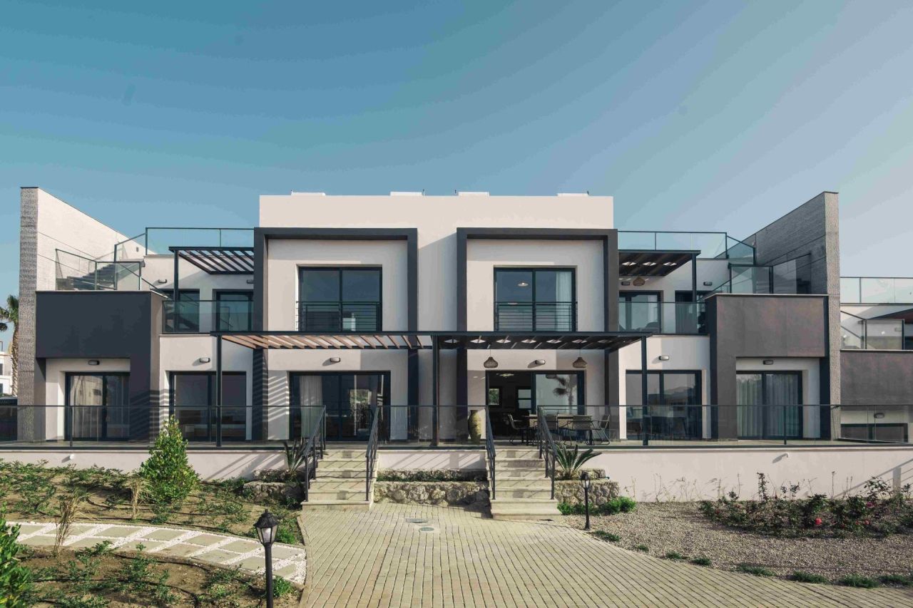 Apartamento en Kyrenia, Chipre, 307 m² - imagen 1