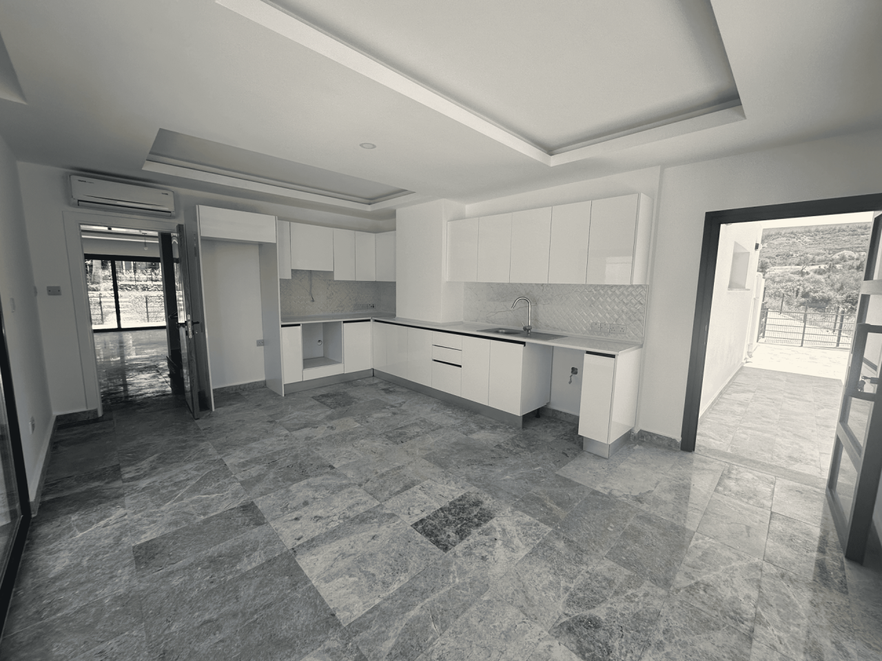 Appartement à Kyrenia, Chypre, 307 m² - image 3