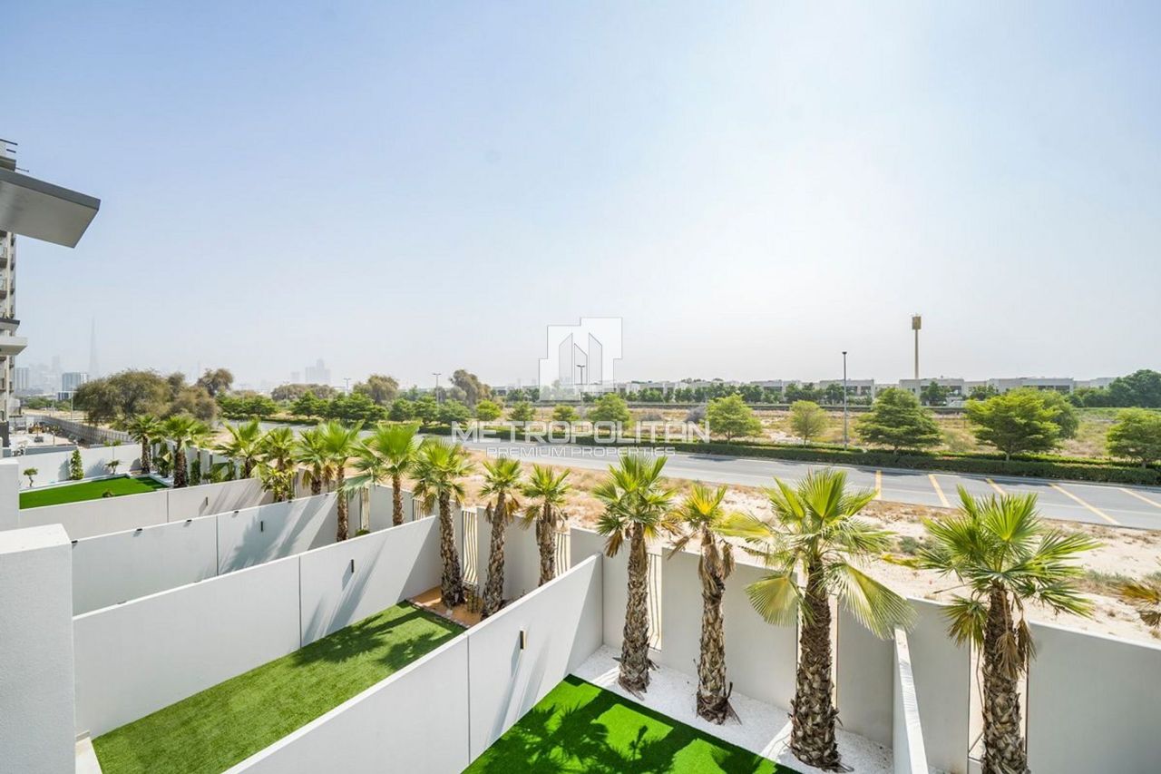 Townhouse in Dubai, UAE, 132 m² - picture 1