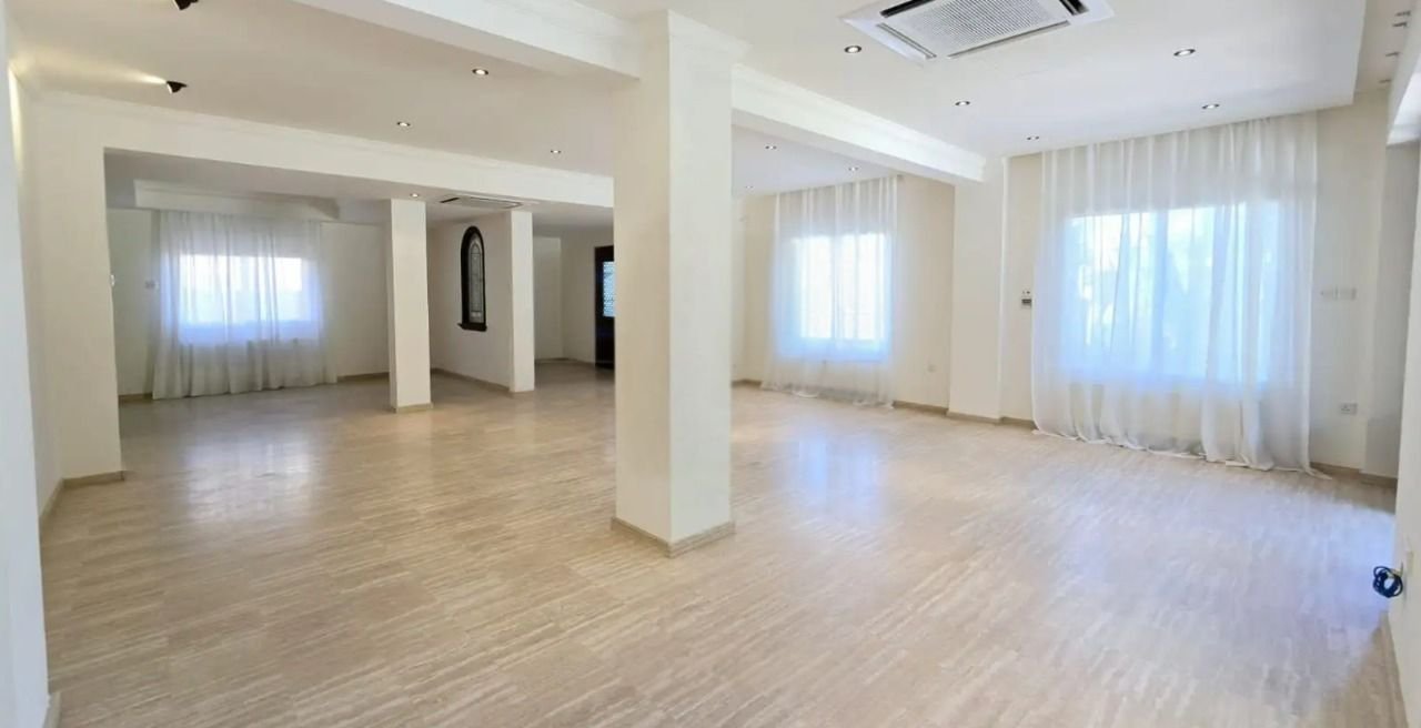 Casa a Limassol, Cipro, 500 m² - foto 2