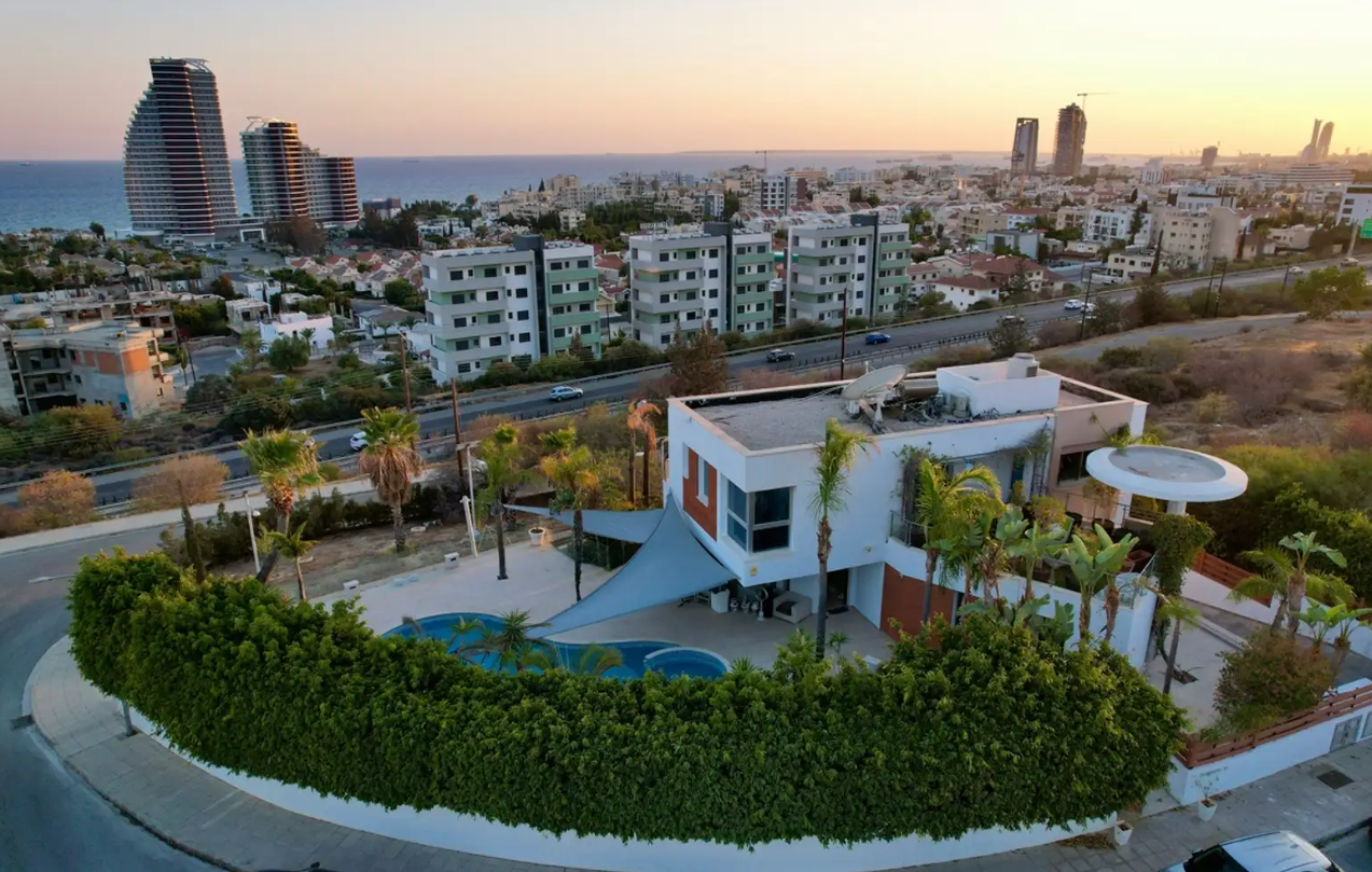 Casa a Germasogeia, Cipro, 470 m² - foto 2