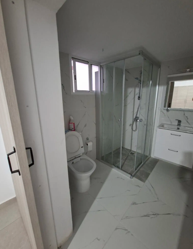 Maison à Germasogeia, Chypre, 140 m² - image 13