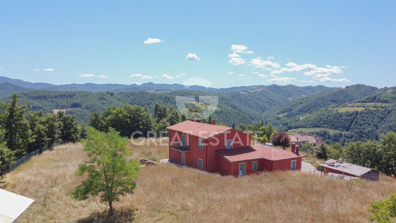 Haus in Pesaro und Urbino, Italien, 329.55 m² - Foto 1