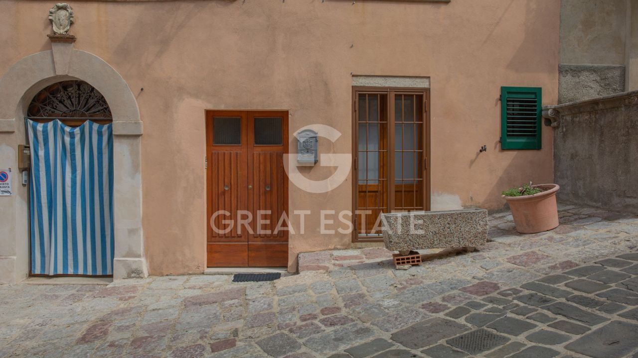 Appartement San Casciano dei Bagni, Italie, 166.6 m² - image 1
