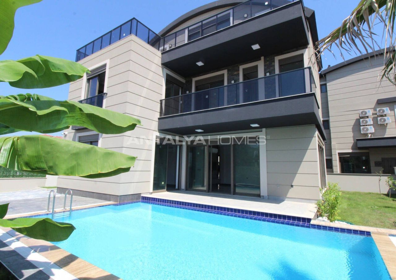 Villa à Belek, Turquie, 350 m² - image 1