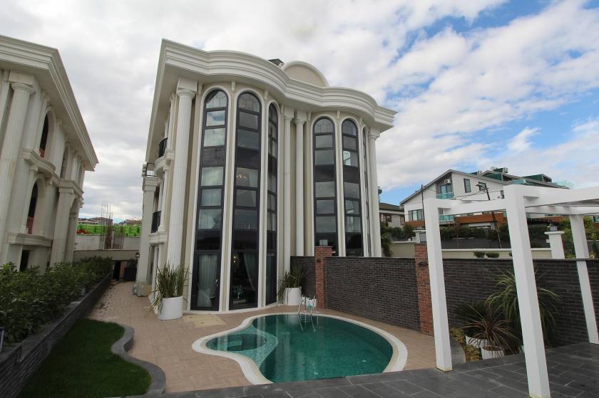 Villa à Istanbul, Turquie, 450 m² - image 1