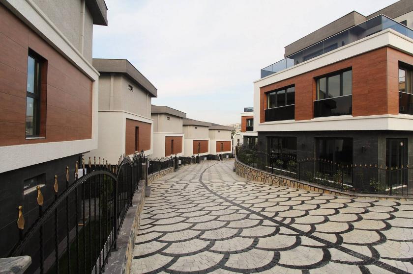 Villa en Başakşehir, Turquia, 635 m² - imagen 1