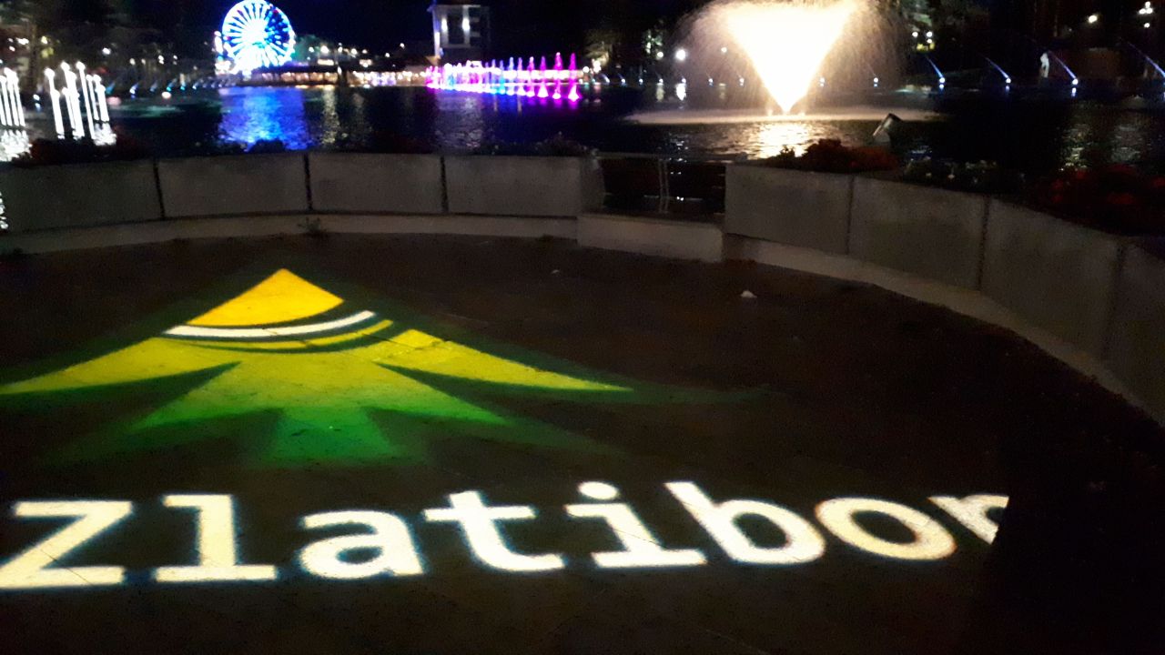 Villa in Zlatibor, Serbien, 210 m² - Foto 1