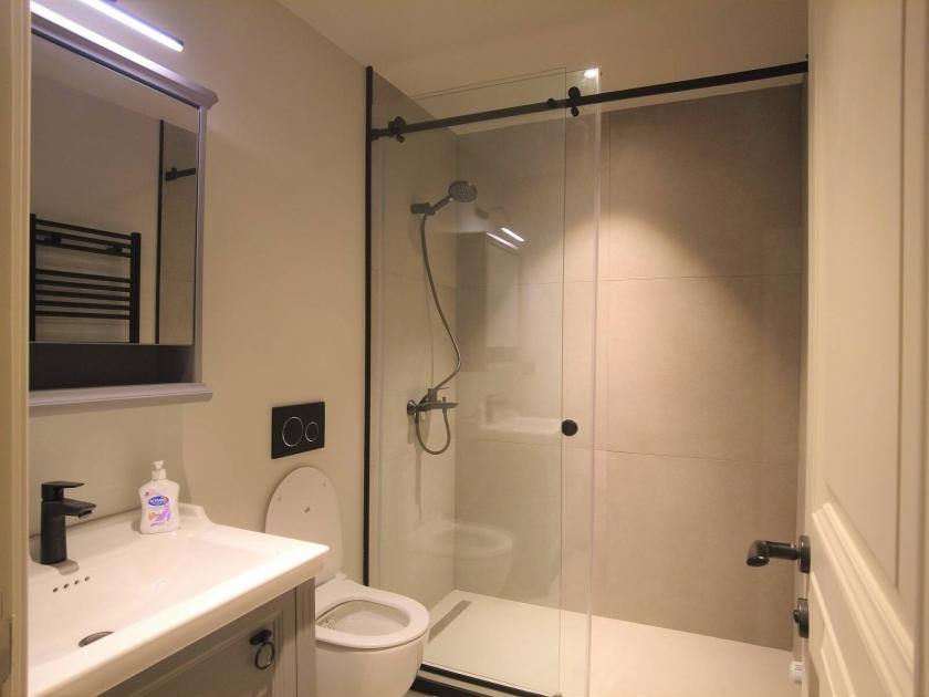 Flat in Istanbul, Turkey, 132 m² - picture 9