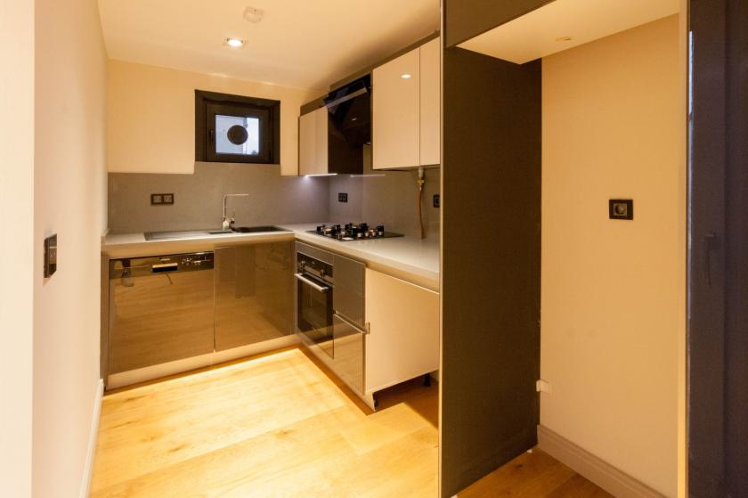 Flat in Istanbul, Turkey, 82 m² - picture 11