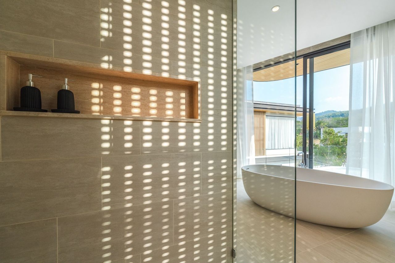 Villa on Phuket Island, Thailand, 396.78 m² - picture 10