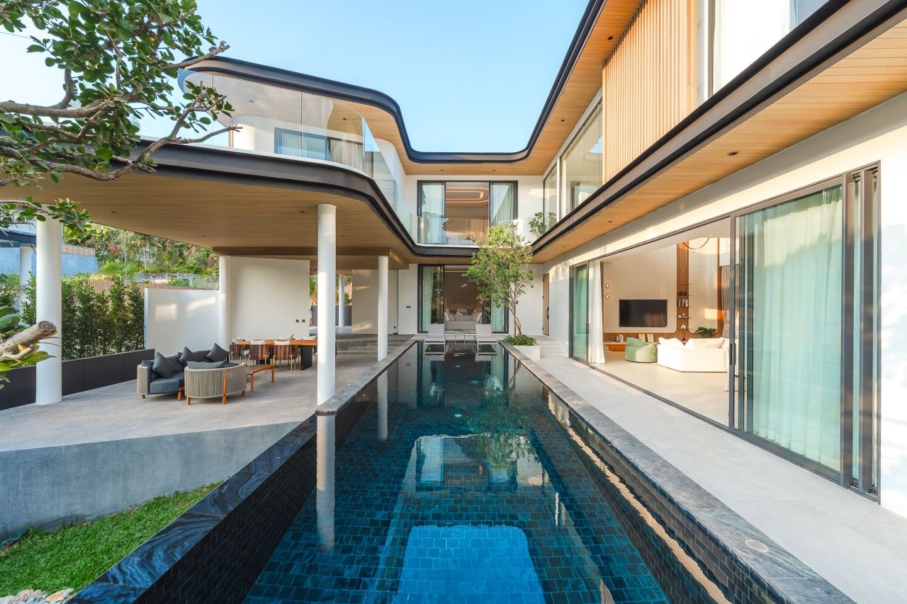 Villa on Phuket Island, Thailand, 396.78 m² - picture 1