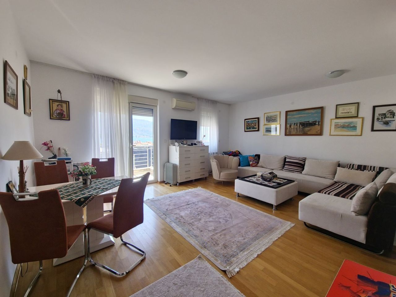 Apartamento en Budva, Montenegro, 89 m² - imagen 1