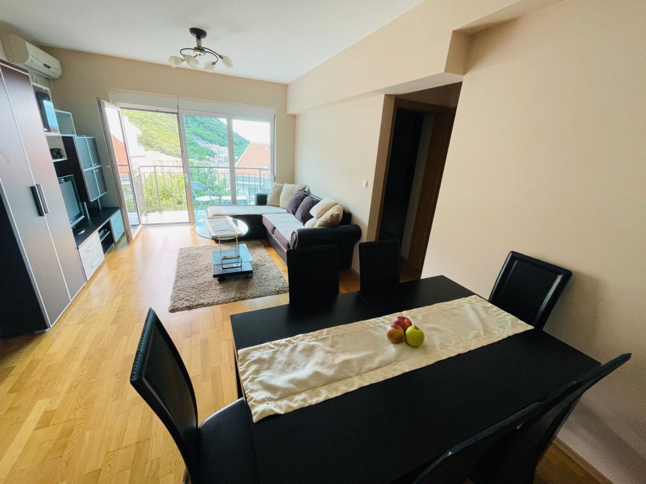 Apartment in Budva, Montenegro, 60 m² - Foto 1