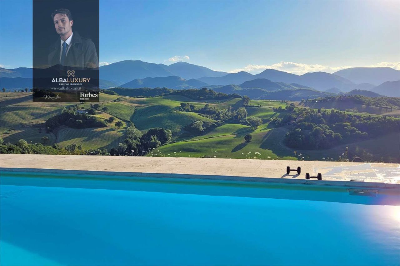 Villa Via Petriccio, Italien, 900 m² - Foto 1