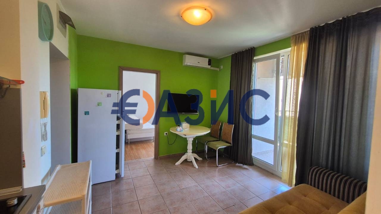 Appartement à Slantchev Briag, Bulgarie, 65 m² - image 1