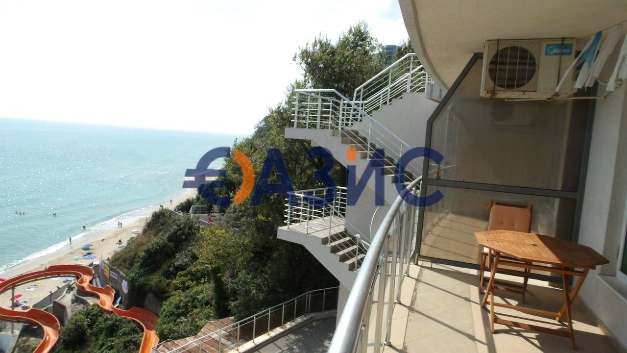 Apartment in Byala, Bulgaria, 90.1 m² - picture 3