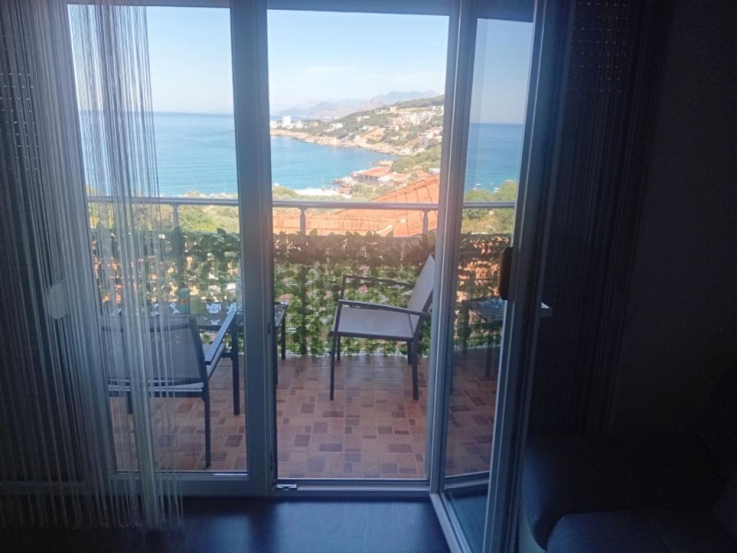 Flat in Utjeha, Montenegro, 51 m² - picture 2