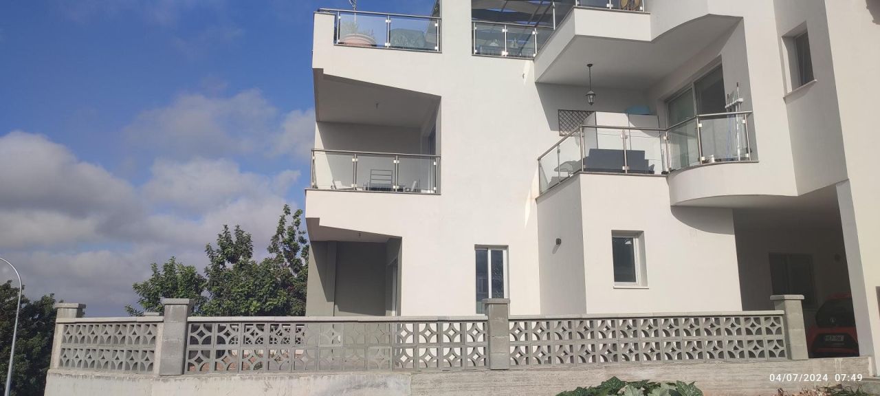 Appartement à Mesa Chorio, Chypre, 93 m² - image 1