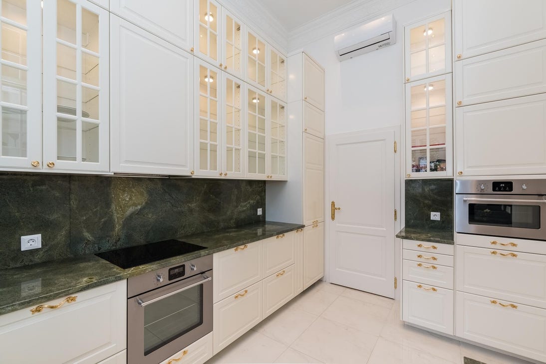 Apartment in Budapest, Hungary, 120 m² - picture 3