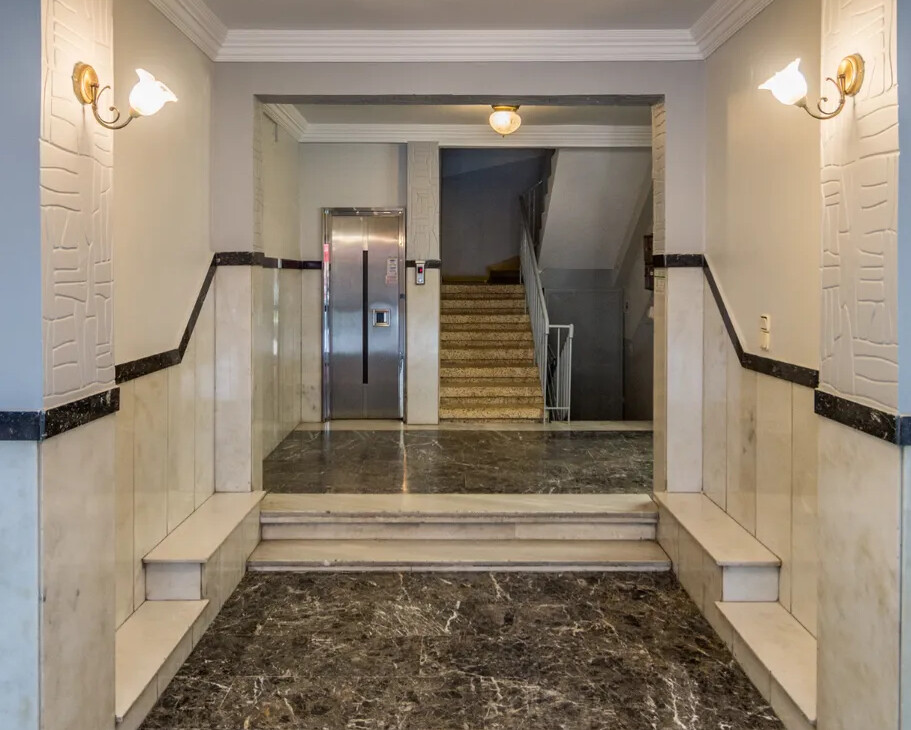 Flat in Thessaloniki, Greece, 224 m² - picture 18