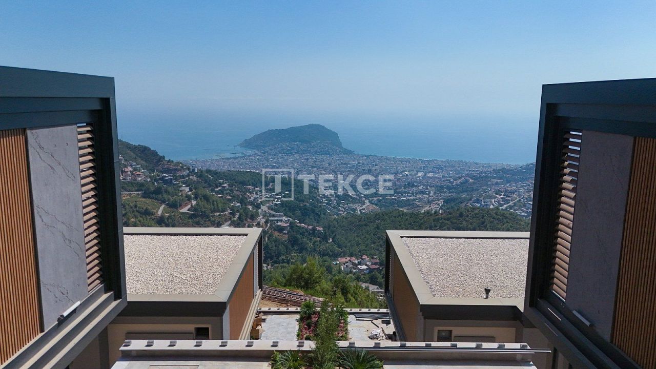 Villa in Alanya, Türkei, 305 m² - Foto 1