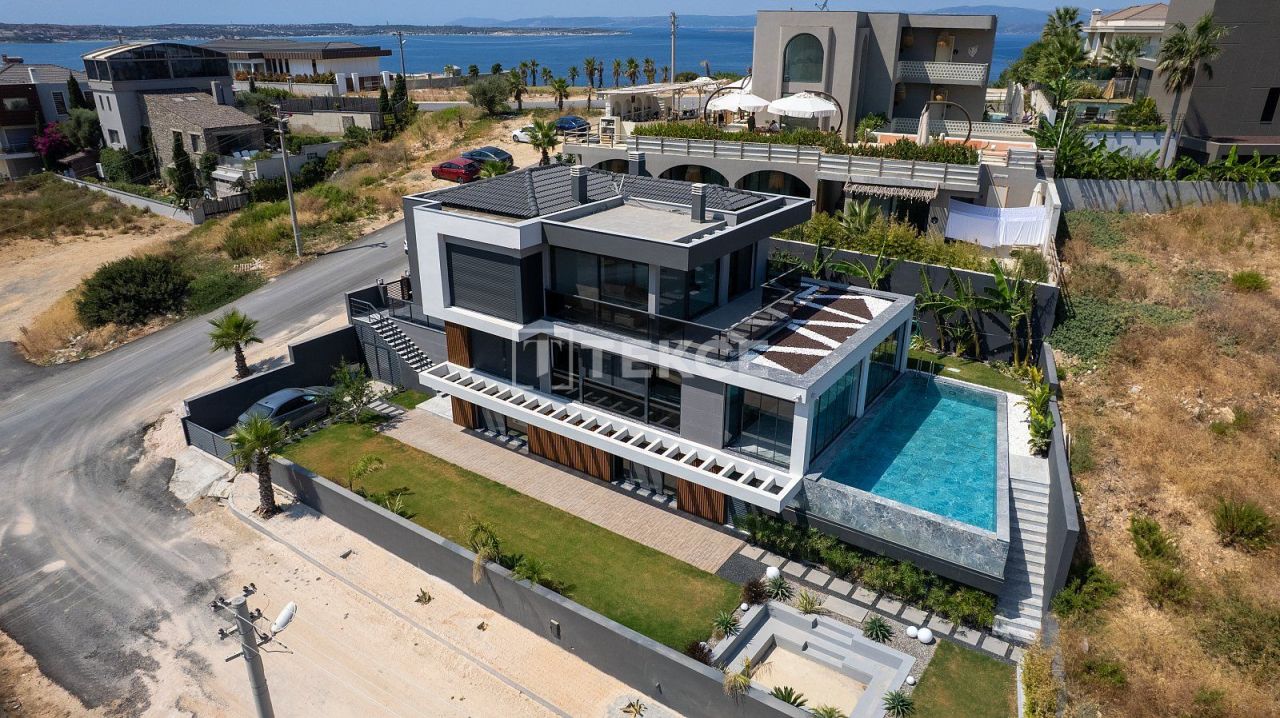 Villa in Cesme, Türkei, 380 m² - Foto 1