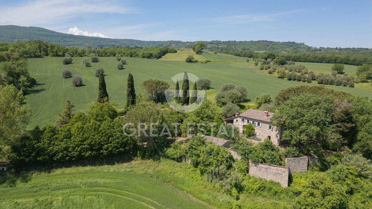 Haus in Cetona, Italien, 378.7 m² - Foto 1