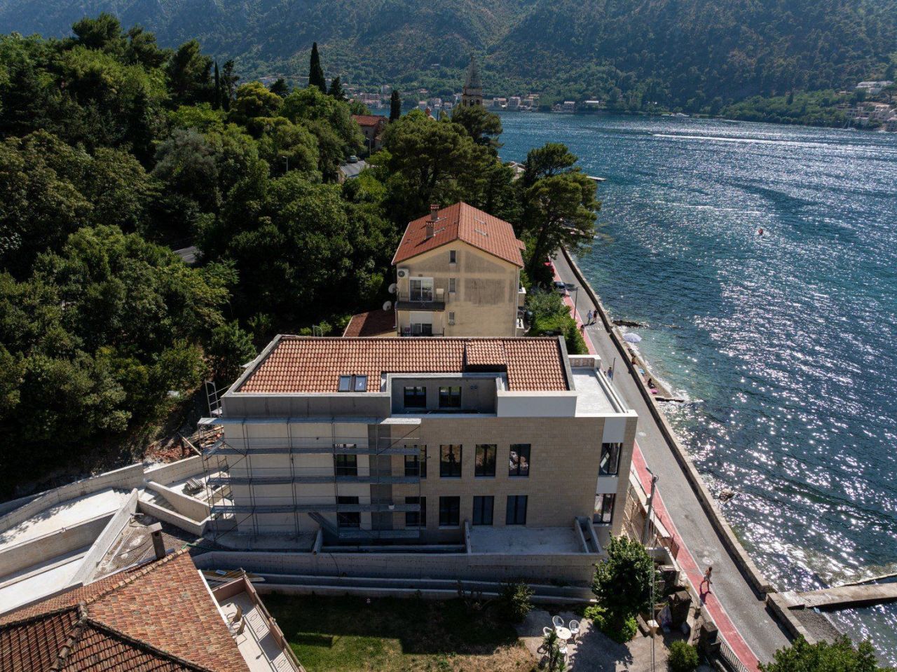 Apartment in Kotor, Montenegro, 121 m² - picture 6