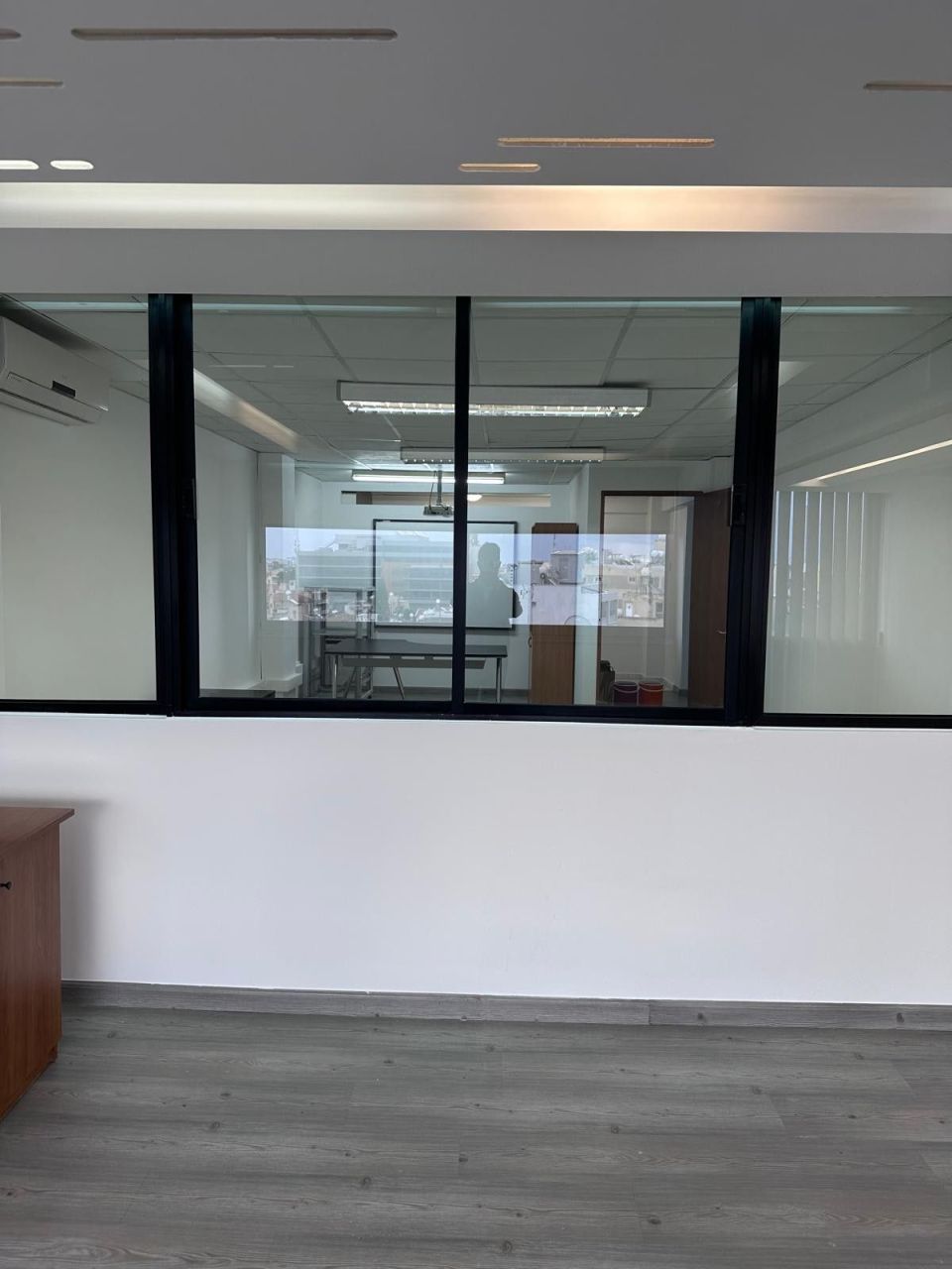 Ufficio a Limassol, Cipro, 120 m² - foto 4