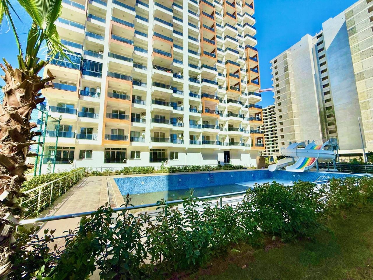 Piso en Mersin, Turquia, 65 m² - imagen 1