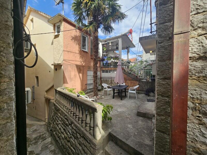 Haus in Tivat, Montenegro, 105 m² - Foto 9