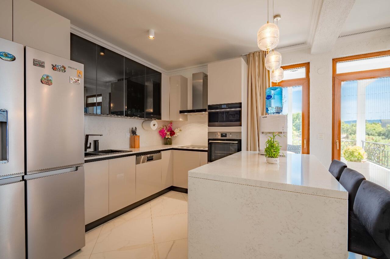 Haus in Dobra Voda, Montenegro, 406 m² - Foto 14