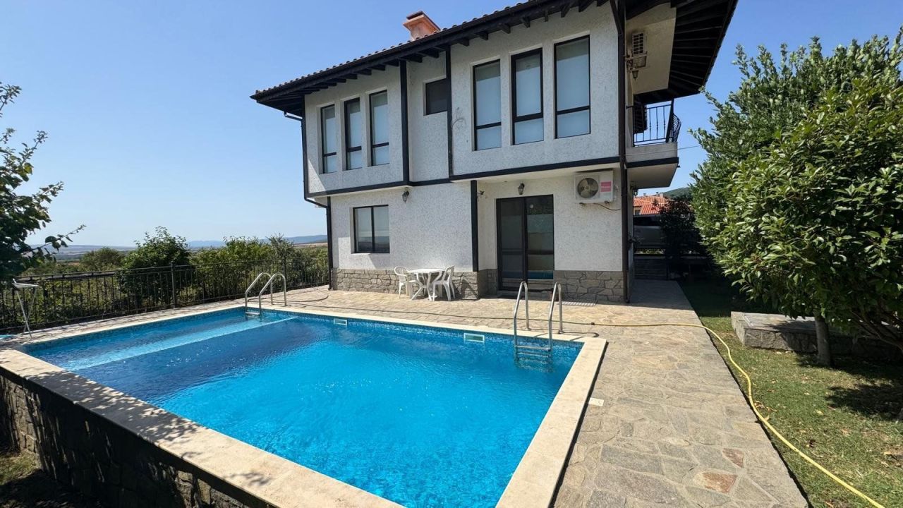 Maison à Kosharitsa, Bulgarie, 125 m² - image 1