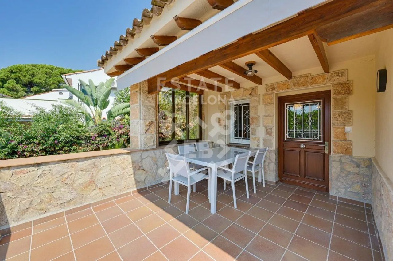 Casa a Lloret de Mar, Spagna, 397 m² - foto 2