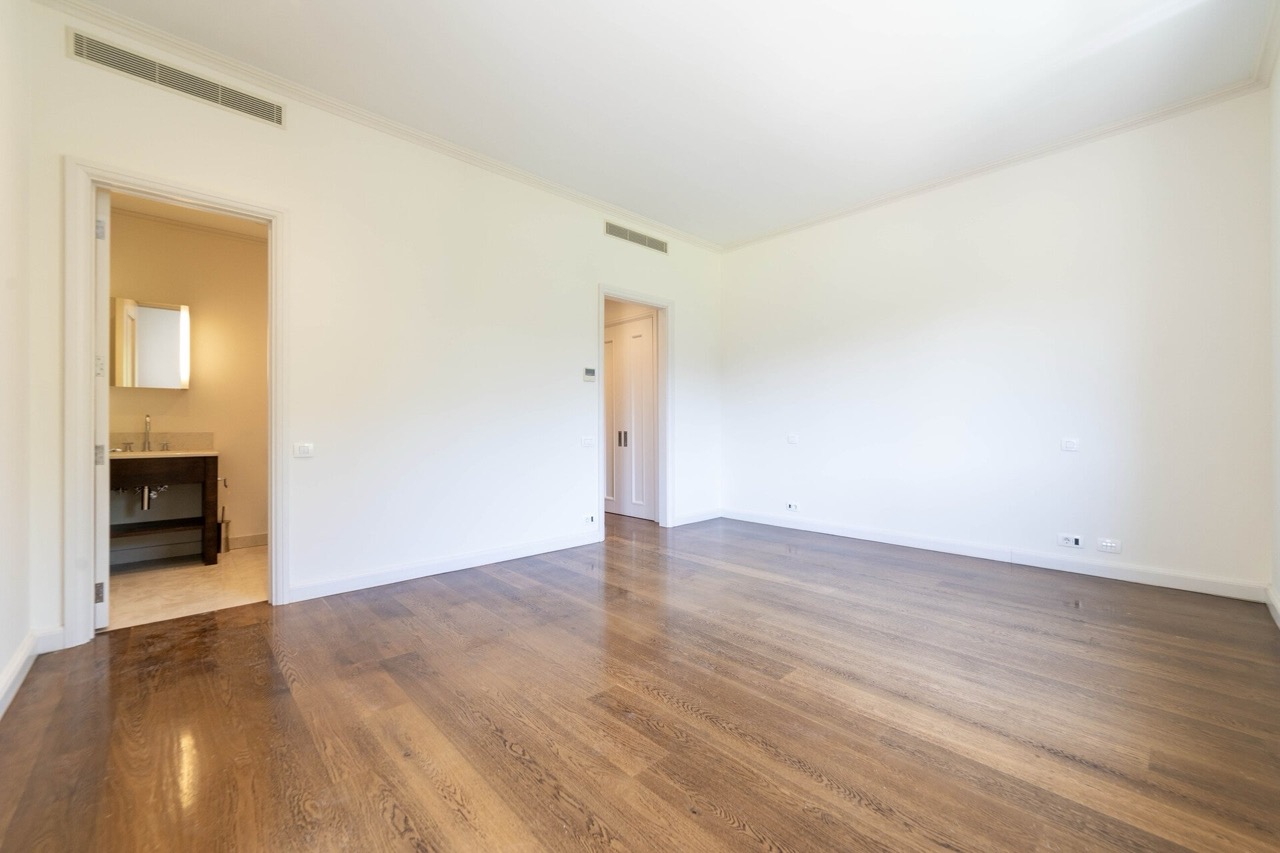 Piso en Tivat, Montenegro, 228 m² - imagen 10