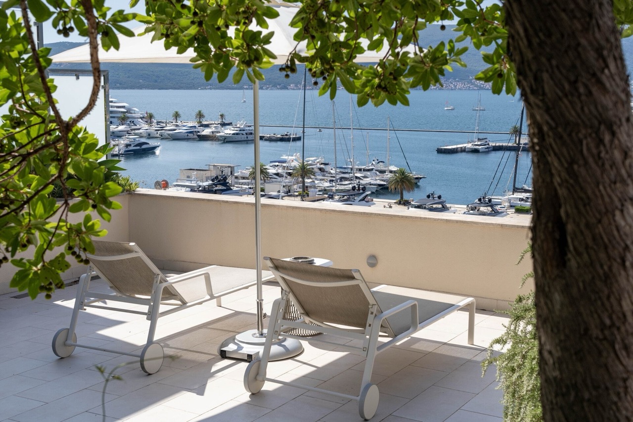 Wohnung in Tivat, Montenegro, 498 m² - Foto 4