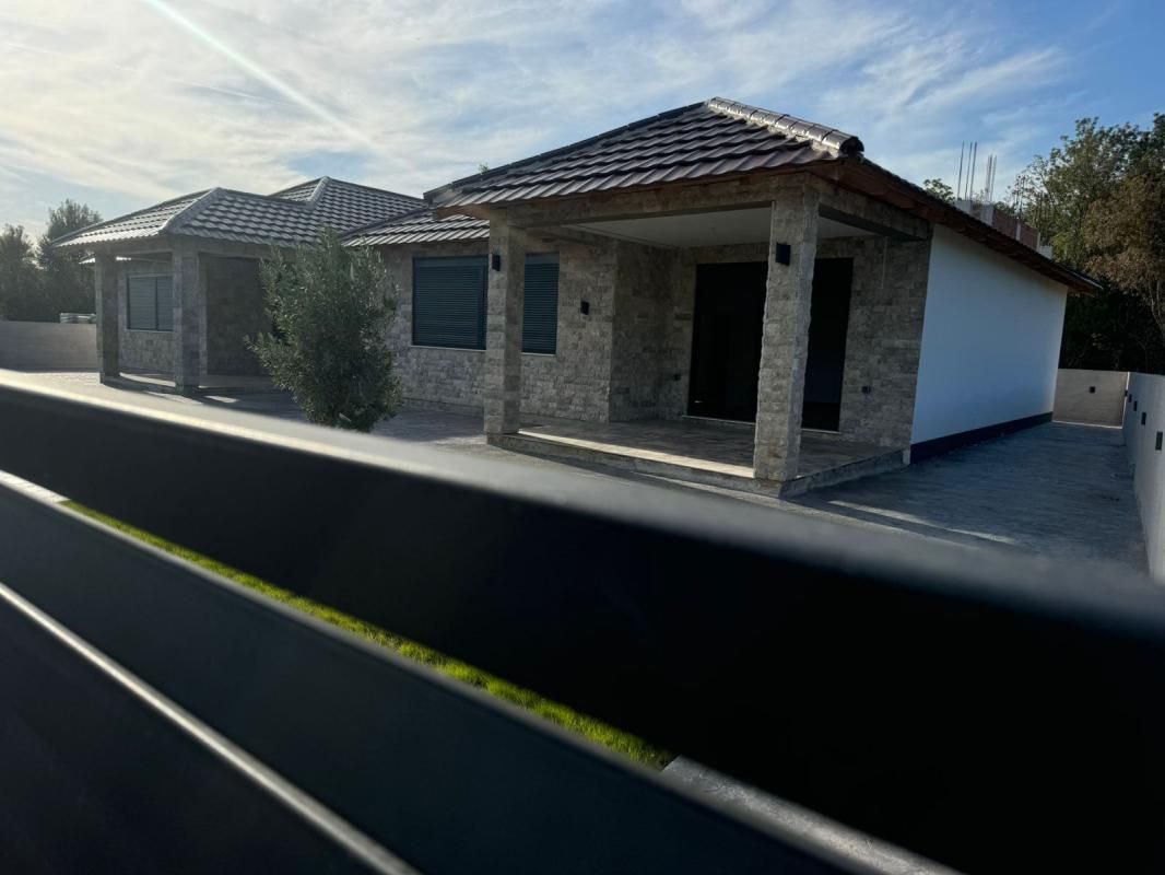 Casa Doniy Shtoy, Montenegro, 110 m² - imagen 3