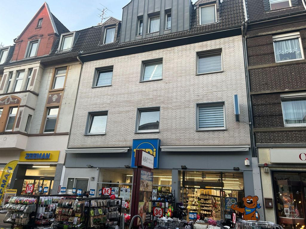 Commercial apartment building in Duisburg, Germany, 819 m² - picture 1