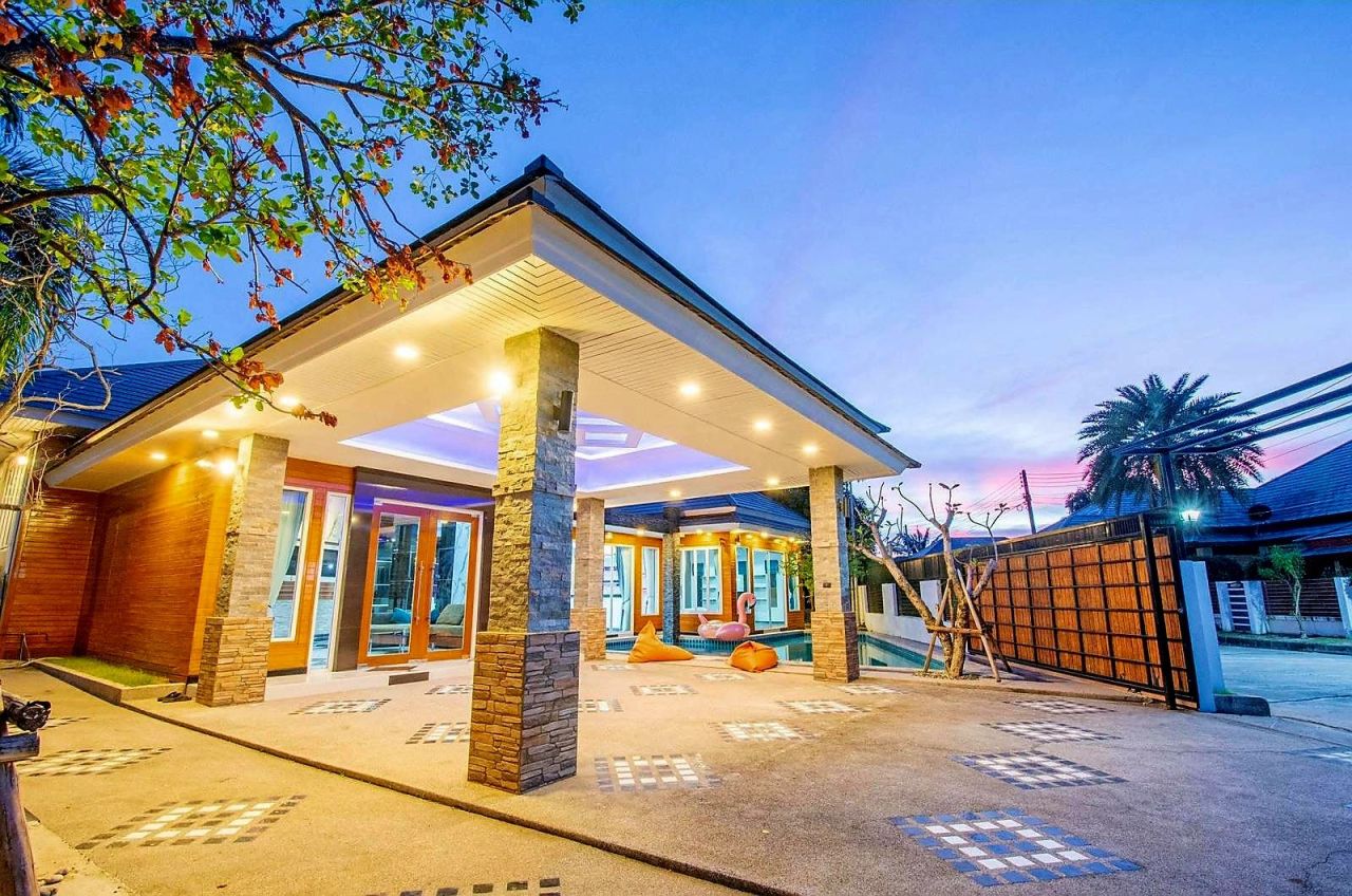Villa à Pattaya, Thaïlande, 191 m² - image 1