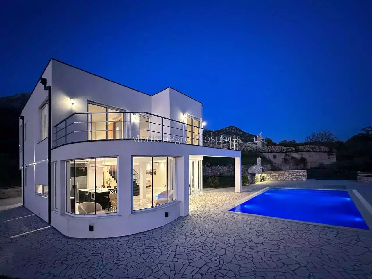Villa à Dobra Voda, Monténégro, 230 m² - image 1