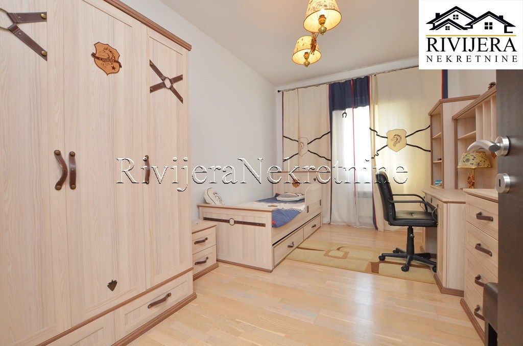 Piso en Herceg-Novi, Montenegro, 102 m² - imagen 8