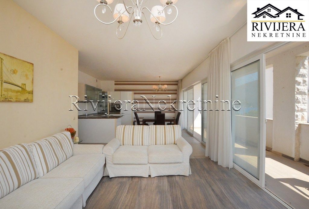 Piso en Herceg-Novi, Montenegro, 102 m² - imagen 4