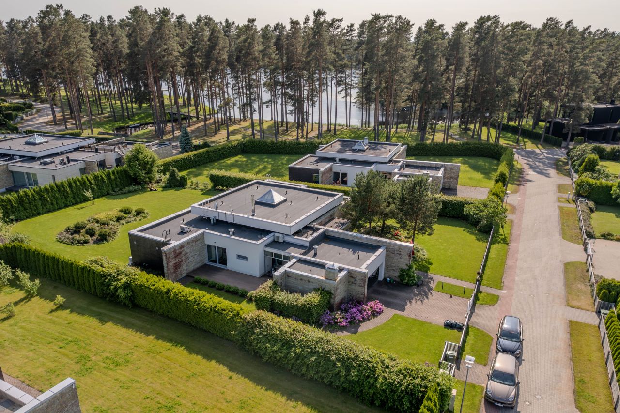 Cabaña en Municipio de Babīte, Letonia, 307.3 m² - imagen 1