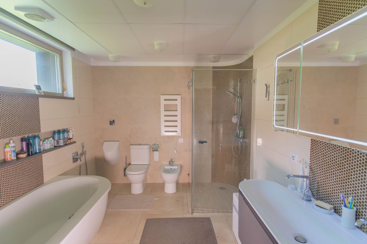 Cabaña en Municipio de Babīte, Letonia, 307.3 m² - imagen 13