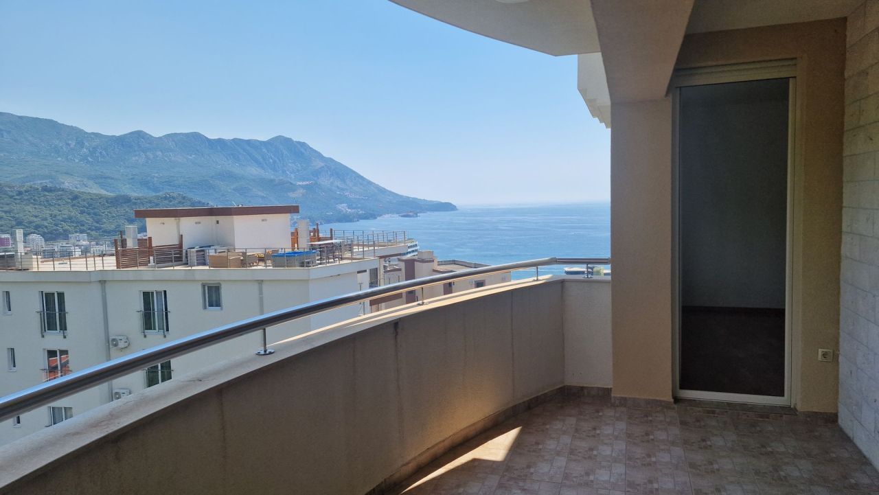 Appartement à Becici, Monténégro, 105 m² - image 1